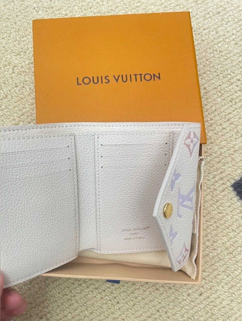 Louis Vuitton Pastel Monogram Envelope Wallet in Lavender and Blush - Picture 4 of 8